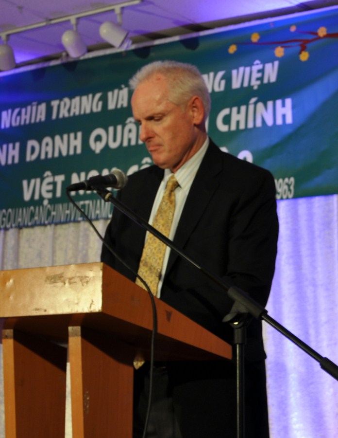 Dân biểu Cali Tom Daly Dân biểu Cali Tom Daly