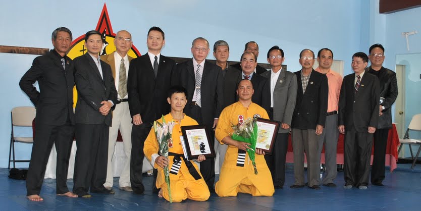 Chụp hình lưu niệm Chụp hình lưu niệm