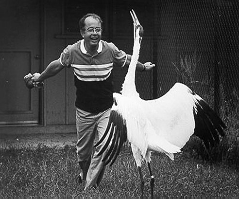 George Archibald nhảy múa cùng nàng hạc tên Tiên Sa George Archibald nhảy múa cùng nàng hạc tên Tiên Sa
