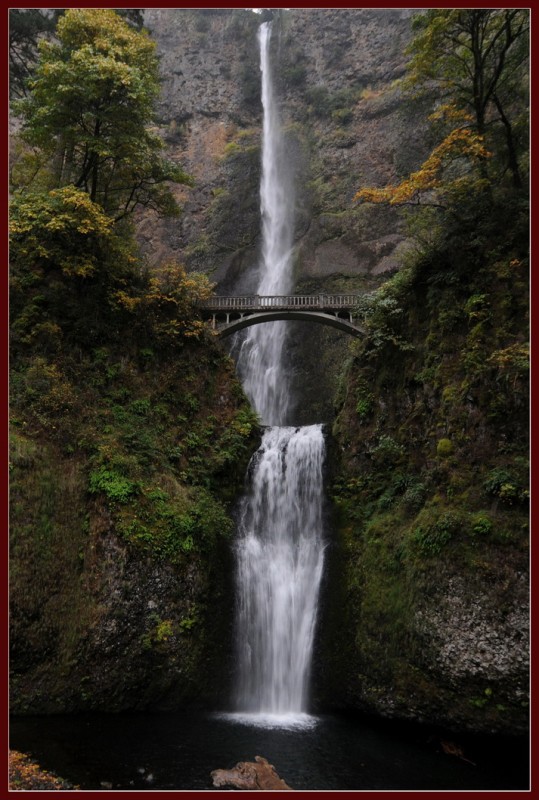 MultnomahFallsOR (NS Nguyễn Xuân Thế) MultnomahFallsOR (NS Nguyễn Xuân Thế)