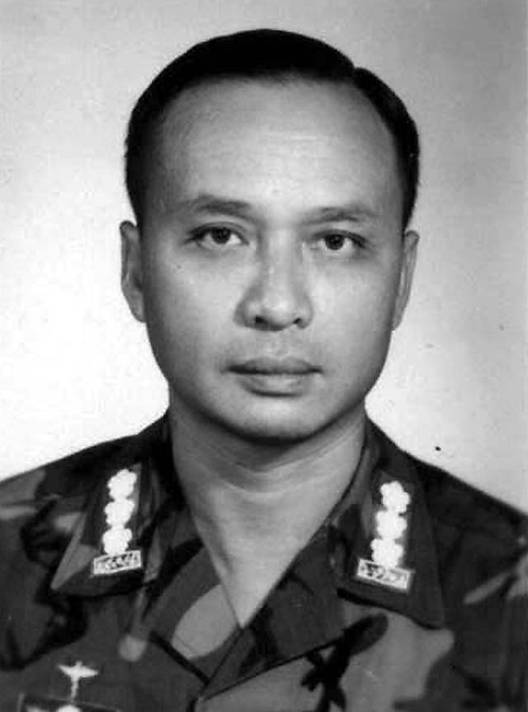 Y sĩ Đại tá Hoàng Cơ Lân, nguyên chỉ huy trưởng Trường Quân Y QLVNCH Y sĩ Đại tá Hoàng Cơ Lân, nguyên chỉ huy trưởng Trường Quân Y QLVNCH
